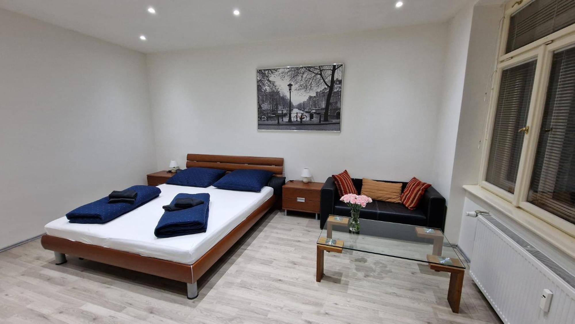 ברטיסלאבה Apartment Flora - Late Check-Out At Noon 12 O Clock For Free מראה חיצוני תמונה
